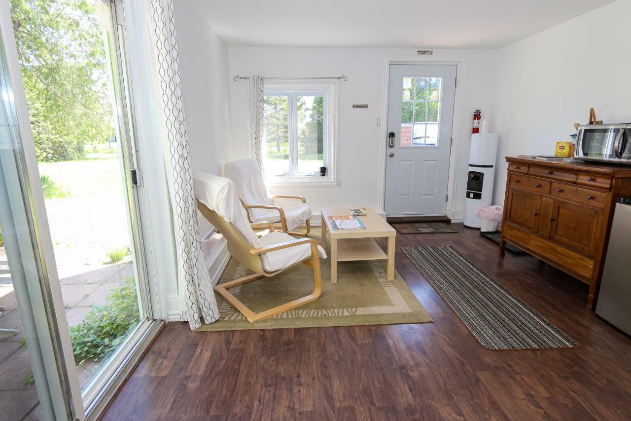 Cedar Drive Inn Crysler Εξωτερικό φωτογραφία